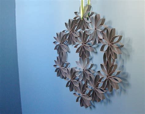 Recycled Toilet Paper Roll Wreath! - creative jewish mom