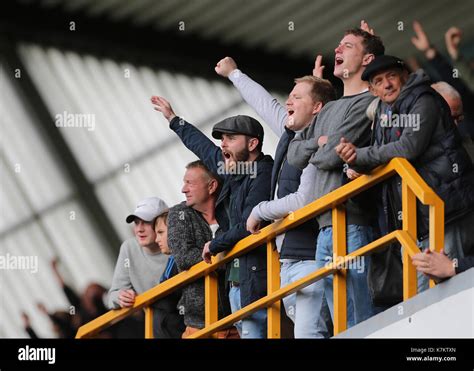 Millwall fans hi-res stock photography and images - Alamy