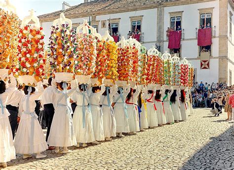 Portuguese traditions: The Festa dos Tabuleiros, held from June 18 up ...