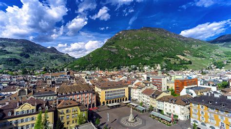 Bolzano: luxury holidays in 4 and 5 star hotels