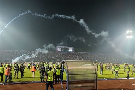 Indonesian police say expired tear gas released at Kanjuruhan stadium incident - Asia News ...