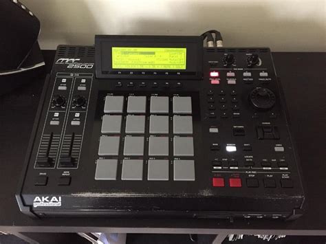 Akai MPC 2500 with 128MB RAM, 60GB HD – MPCHunter