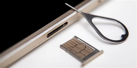 How to remove the SIM card from your iPhone to replace it or throw it away