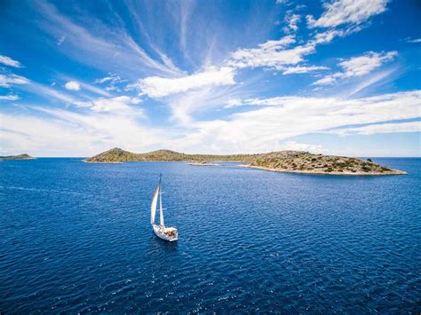 The 10 Best Sailing Destinations in the World