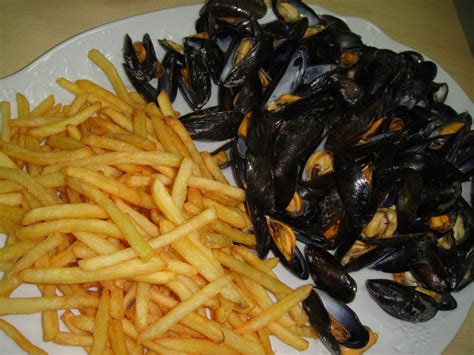 Maryam's Culinary Wonders: 273. Moules Frites: Mussels and Fries