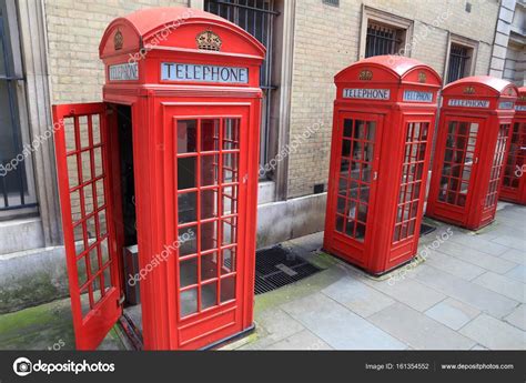 London phone booth Stock Photo by ©tupungato 161354552