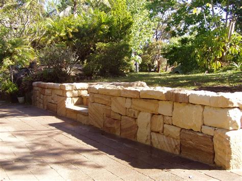 Backyard Retaining Walls, Stone Retaining Wall, Landscape Walls, Landscape Design, Garden Design ...