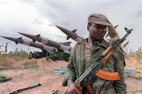 340 militares sudafricanos viajan a Cuba para completar su formación