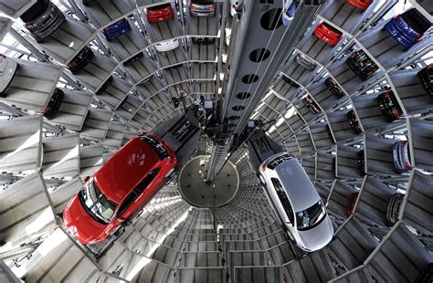 Usine Volkswagen Autostadt - Wolfsburg | Volkswagen | Pinterest ...