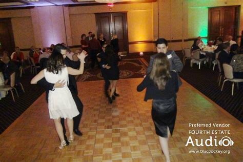 Chicago Wedding DJ at DoubleTree by Hilton Lisle-Naperville – Fourth Estate Audio