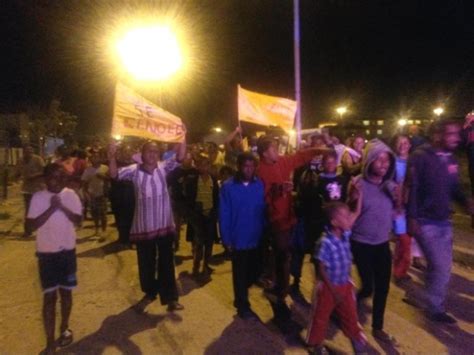 “Enough is enough!” - Manenberg residents take to the streets | GroundUp