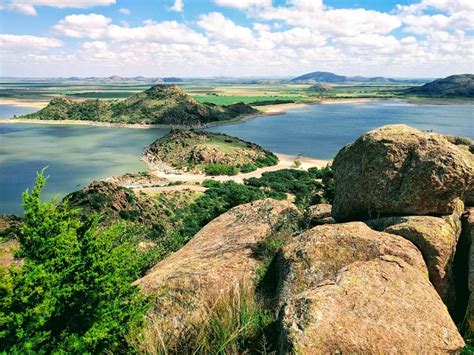 Hiking The New Horizon Trail Up Quartz Mountain, Oklahoma - No Home Just Roam