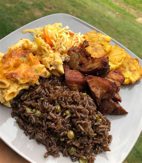 Follow @itsizzzyyy for more 🤩 | Haitian food recipes, Hatian food, Soul food dinner