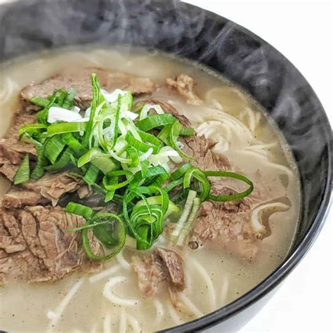 Seolleongtang Recipe (Healthy Korean Ox Bone Soup)