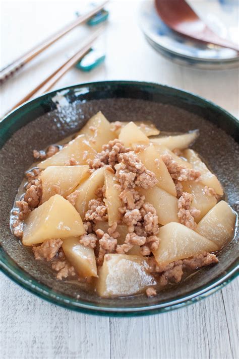 Braised White Radish with Pork Mince (Daikon no Soboro-an) - RecipeTin Japan