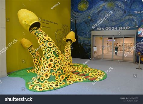 261 Van Gogh Event Images, Stock Photos & Vectors | Shutterstock