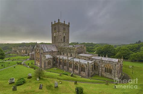 St Davids Cathedral Photograph by Neil Maclachlan - Fine Art America