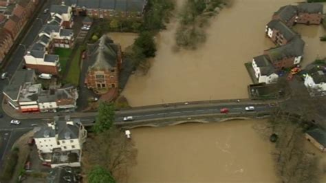 Evesham homes at risk of flooding - BBC News