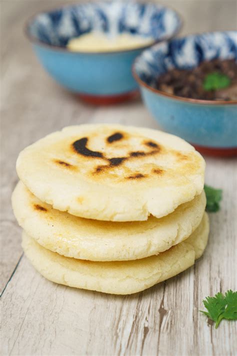 Authentic Venezuelan Arepas Recipe (Arepas Venezolanas) - The Cookware Geek