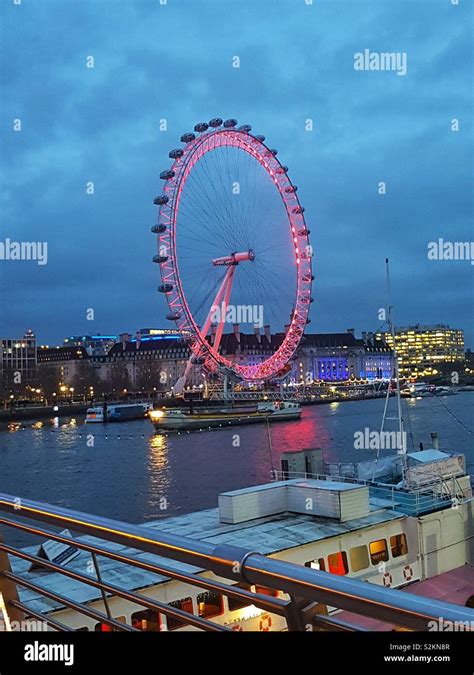 London eye at night Stock Photo - Alamy