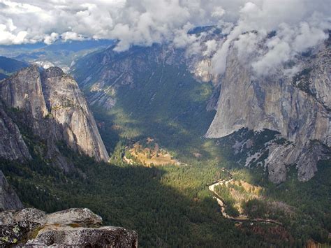 10 of the Best Yosemite Hiking Trails, California, USA - Flavorverse