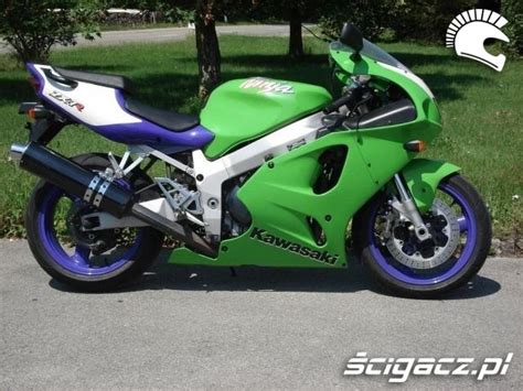 1996 Kawasaki ZX-7R Ninja - Moto.ZombDrive.COM