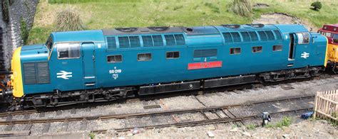 BR Co-Co Class 55 "Deltic" No 55019 "Royal Highland Fusilier" BR Blue. Built in 1961 - Barrow ...