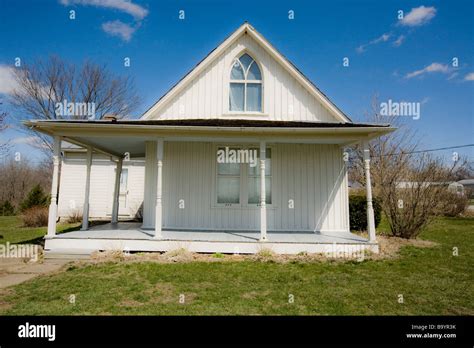 American gothic house iowa hi-res stock photography and images - Alamy