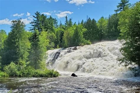 DIY Upper Peninsula Michigan waterfalls tour MAP: 10+ Michigan waterfalls to add to your UP road ...