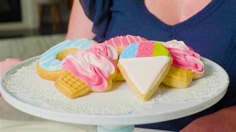 Cookie Decorating For Beginners: Create Incredible, Edible Art | Laurie ...