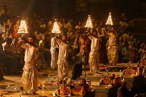 Pujari wave candles during Ganga Aarti, Dashashwamedh Ghat, Varanasi ...