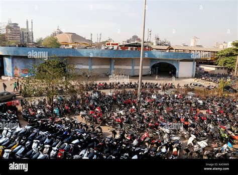 thane railway station, mumbai, maharashtra, India, Asia Stock Photo - Alamy