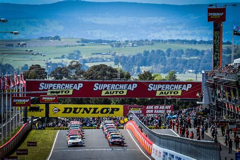 Photo Gallery: Supercheap Auto Bathurst 1000 – Mt Panorama - The ...