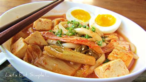 Let's eat......simple!: Kimchi and Tofu Udon Noodle Soup