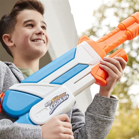 Nerf Super Soaker Twister Water Blaster, 2 Twisting Streams of Water, Pump to Fire, Outdoor ...
