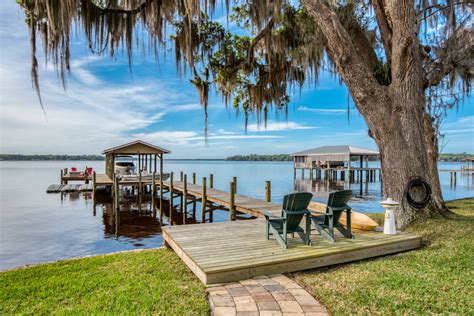 ABSOLUTELY STUNNING riverfront home! | Crescent City, Putnam County, Florida | USA Waterviews