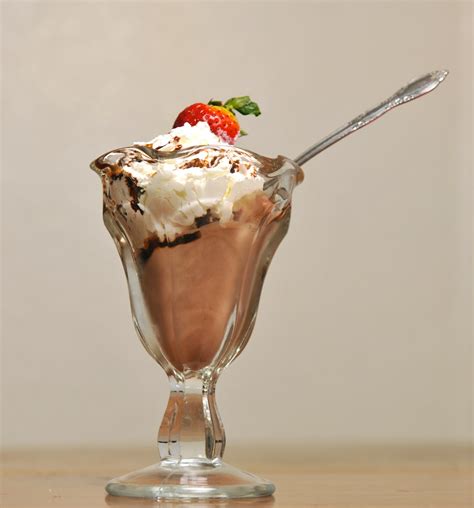 How to Make a Sundae: 13 Steps (with Pictures) - wikiHow