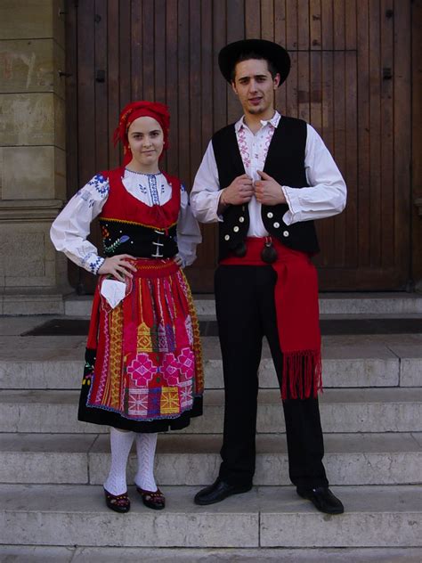 FolkCostume&Embroidery: April 2013