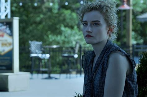 'Ozark': Julia Garner Talks About Ruth's 'Curiosity' and How It Gets ...