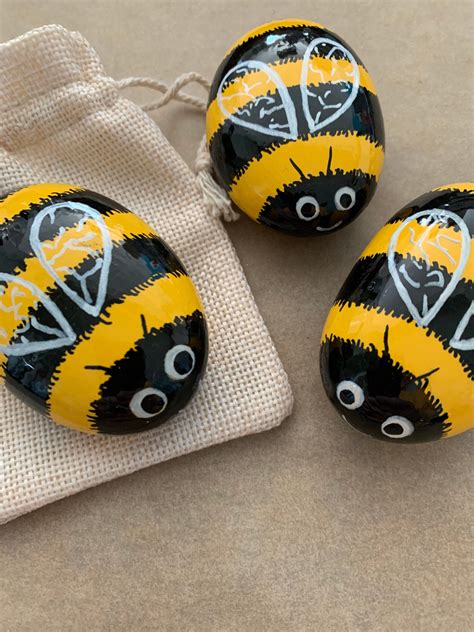 Bee Bumble bee hand painted pebble stone keepsake treasure paperweight gift garden | Painted ...