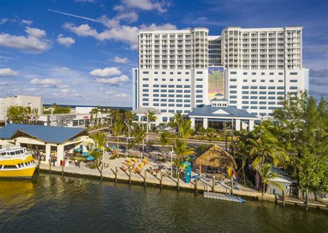 Margaritaville Hollywood Beach Resort in Fort Lauderdale | Best Rates & Deals on Orbitz