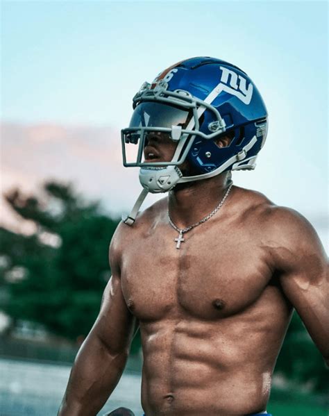 Saquon Barkley's confident four-word response to Jason Kelce asking if he can squat more than ...