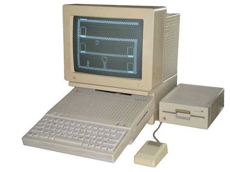 Today in Apple history: The final Apple II model arrives | Cult of Mac