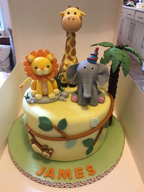 Christening cake I made last month, jungle theme : r/cakedecorating