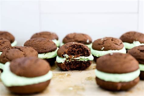 Mini Grasshopper Whoopie Pies – Floating Kitchen