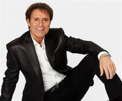 Cliff Richard Biography - Childhood, Life Achievements & Timeline