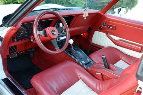 12-1980-chevrolet-corvette-interior – Autowise