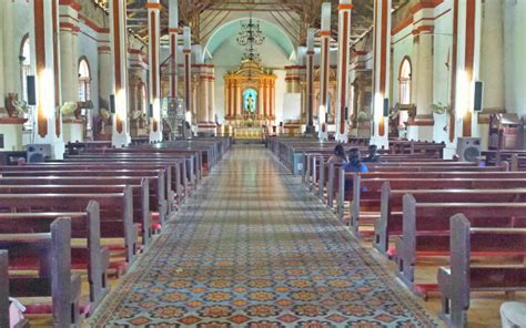 Paoay Church: Hilarious Pictorial in front of a UNESCO World Heritage Site