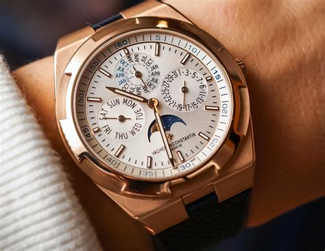 Vacheron Constantin Overseas Perpetual Calendar Ultra-Thin Watch Hands-On | aBlogtoWatch