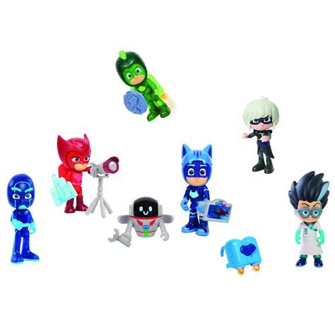 PJ Masks Super Moon Adventure Deluxe Figure Set, 15 pieces included ...